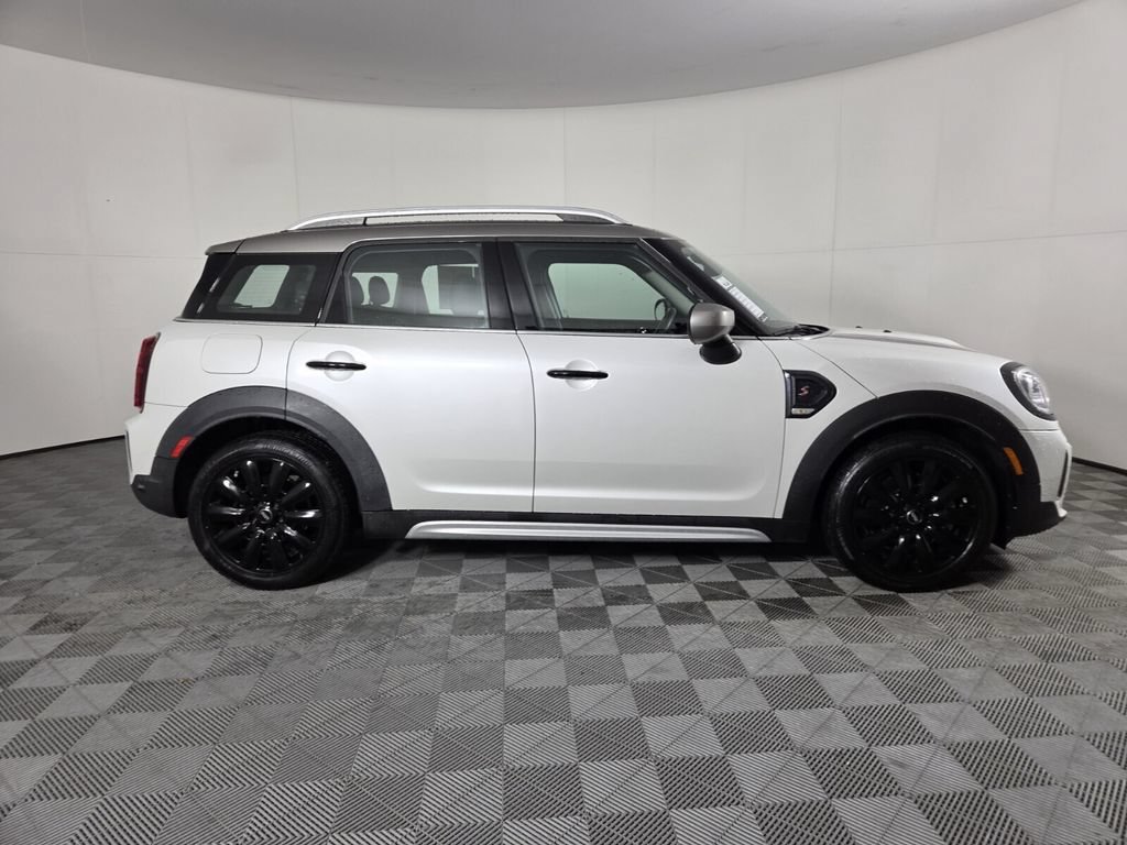 Used 2024 MINI Cooper Countryman S FWD image 3