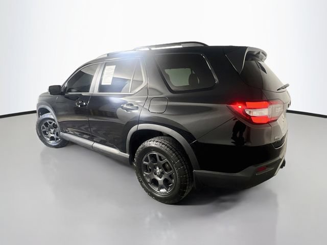 Used 2023 Honda Pilot TrailSport image 6