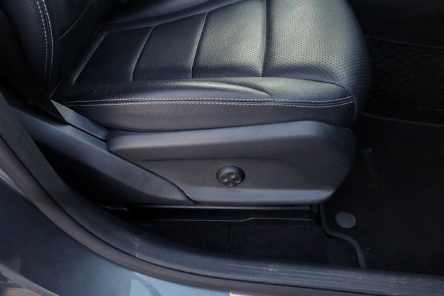 Used 2018 Mercedes-Benz GLC 300 4MATIC image 44