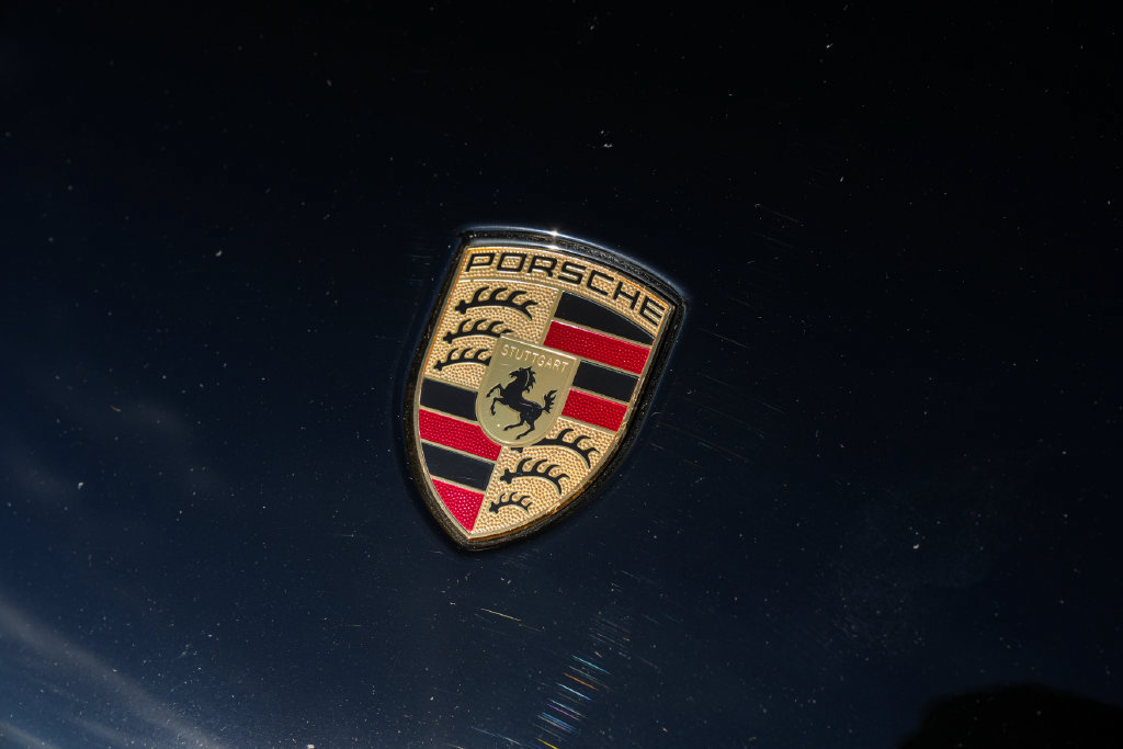 Certified 2018 Porsche Macan AWD/4WD image 8