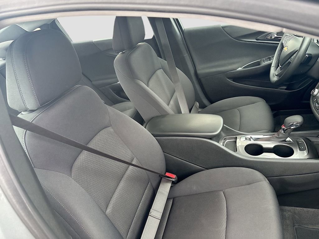 Used 2025 Chevrolet Malibu RS FWD image 26