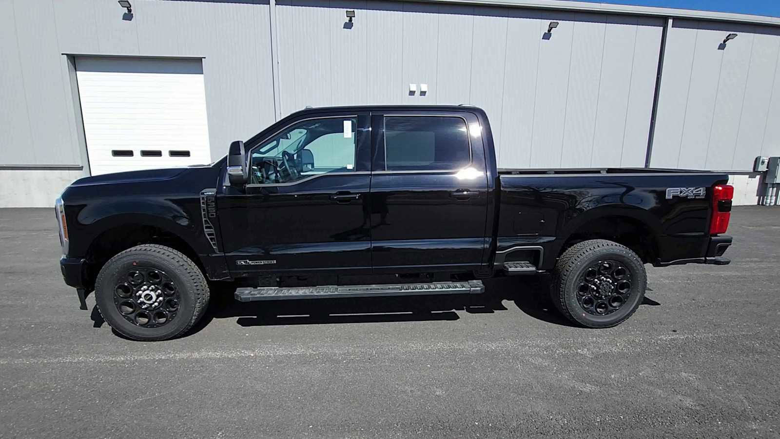 New 2026 Ford F350 Lariat w/ Black Appearance Package image 5