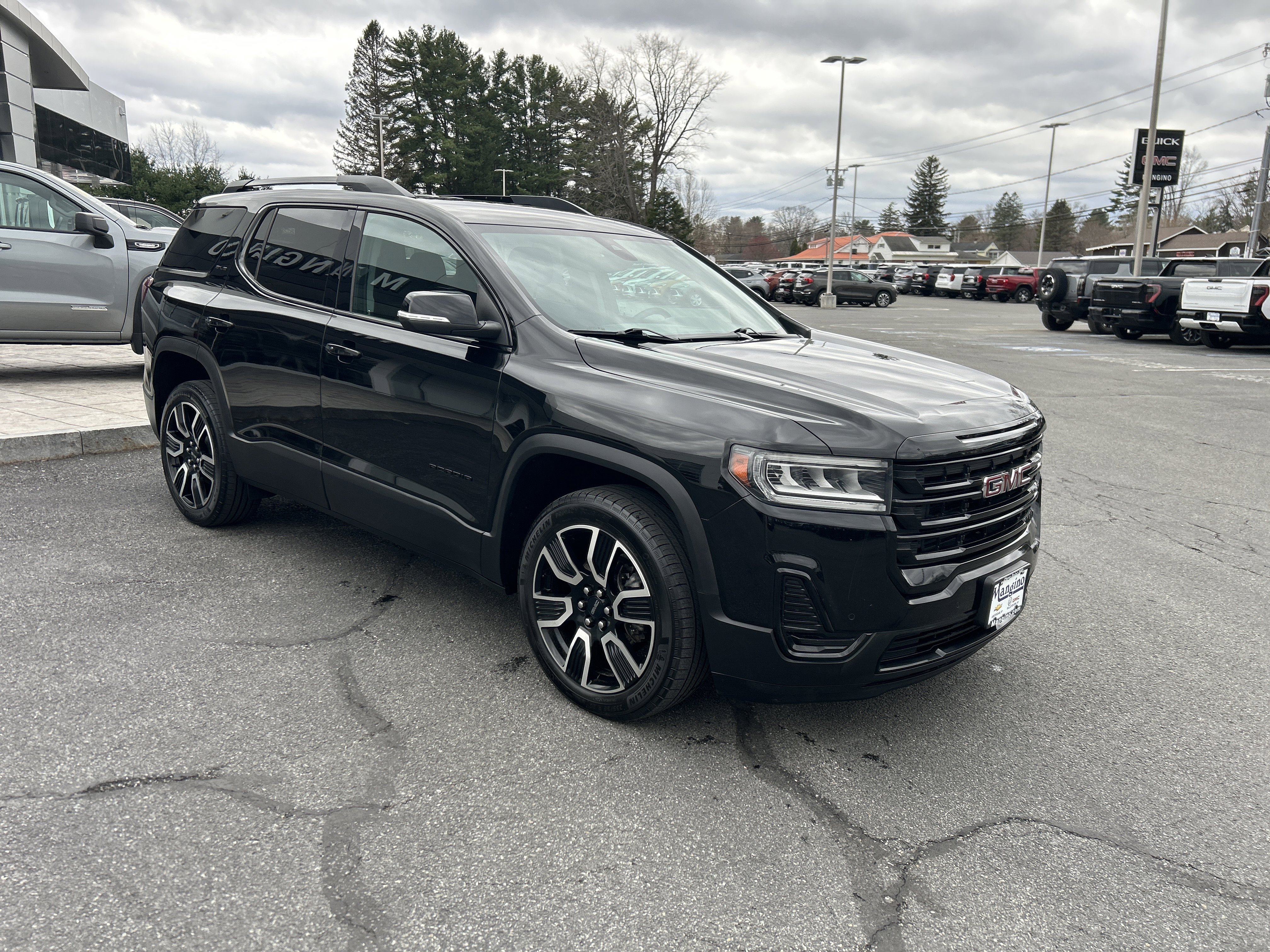 Certified 2021 GMC Acadia SLE w/ Driver Convenience Package image 11