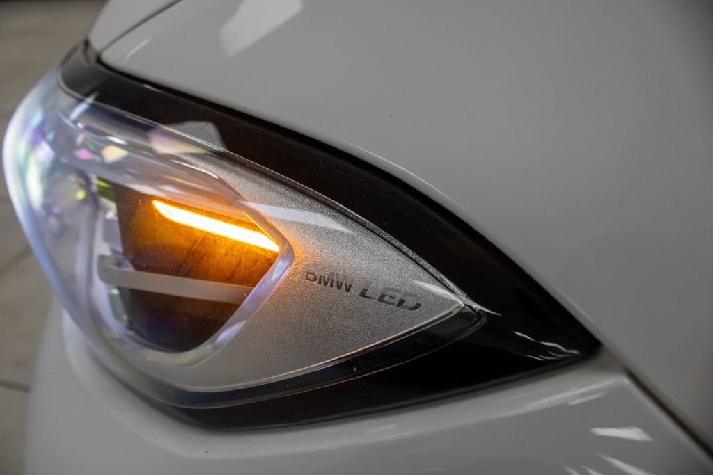 Used 2021 BMW 330e w/ Convenience Package image 14