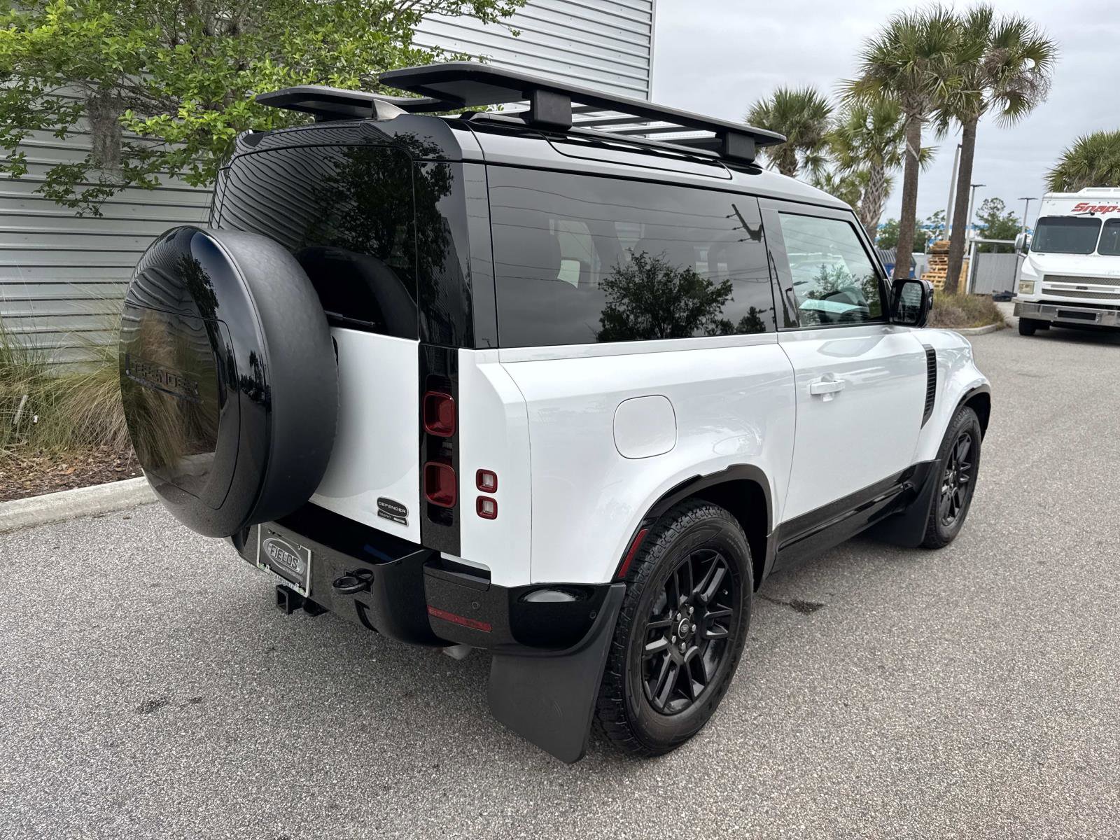 Used 2023 Land Rover Defender 90 X-Dynamic SE AWD/4WD image 6