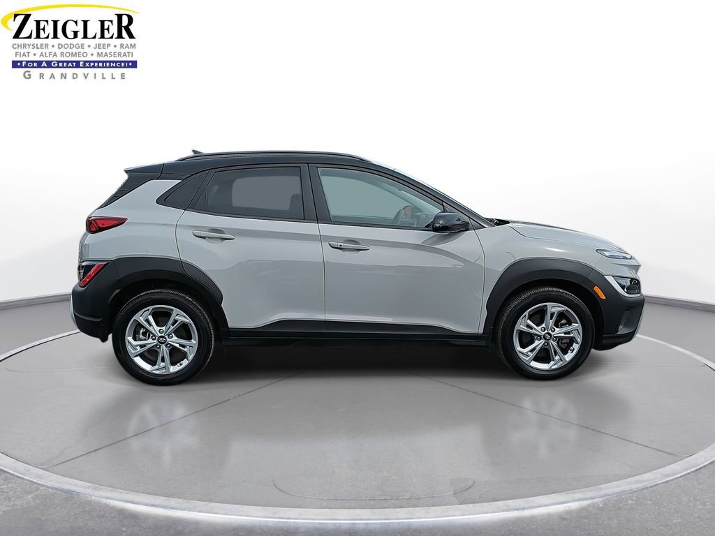 Used 2023 Hyundai Kona SEL image 4