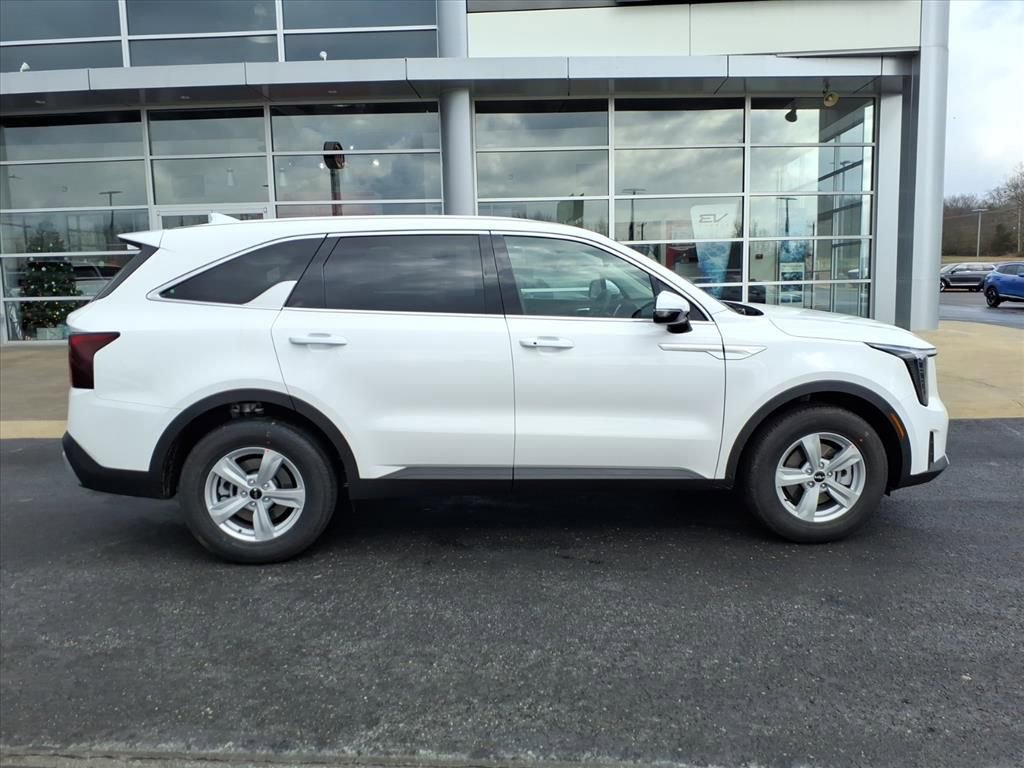 New 2026 Kia Sorento LX FWD image 2