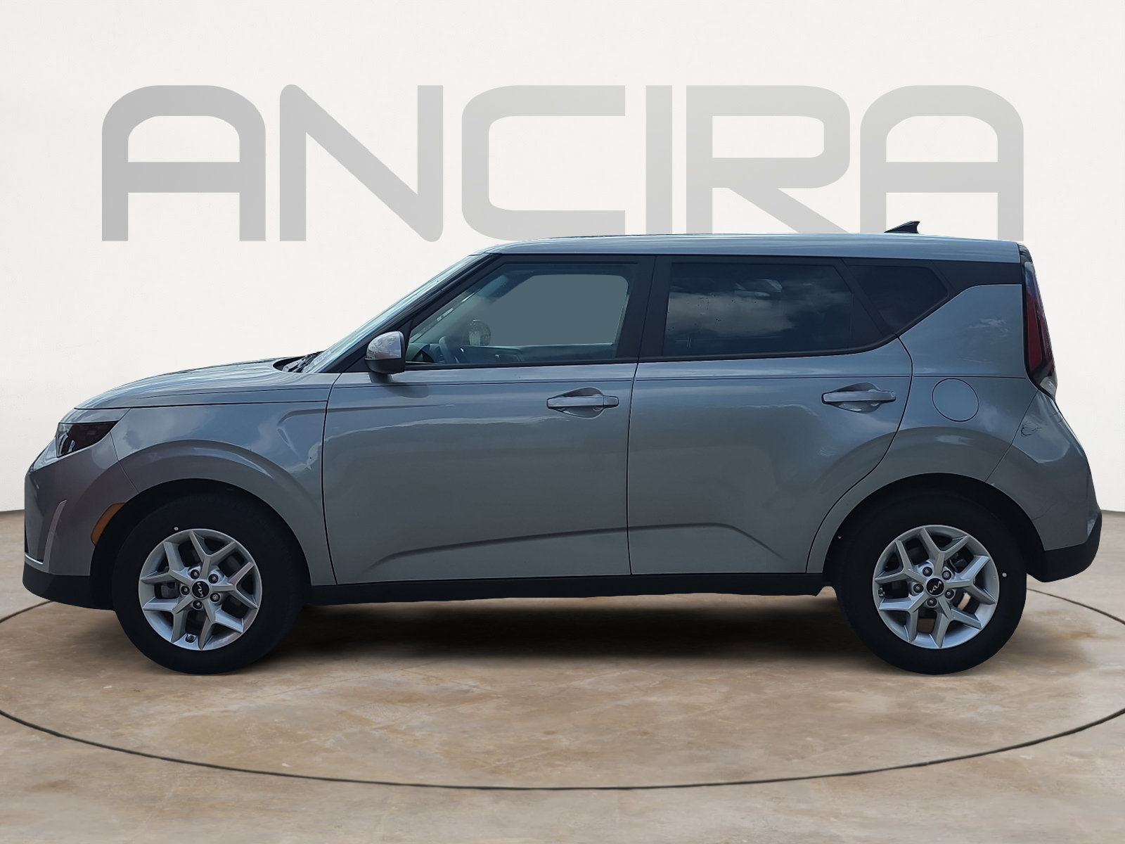 Certified 2025 Kia Soul LX w/ LX Technology Package FWD image 5