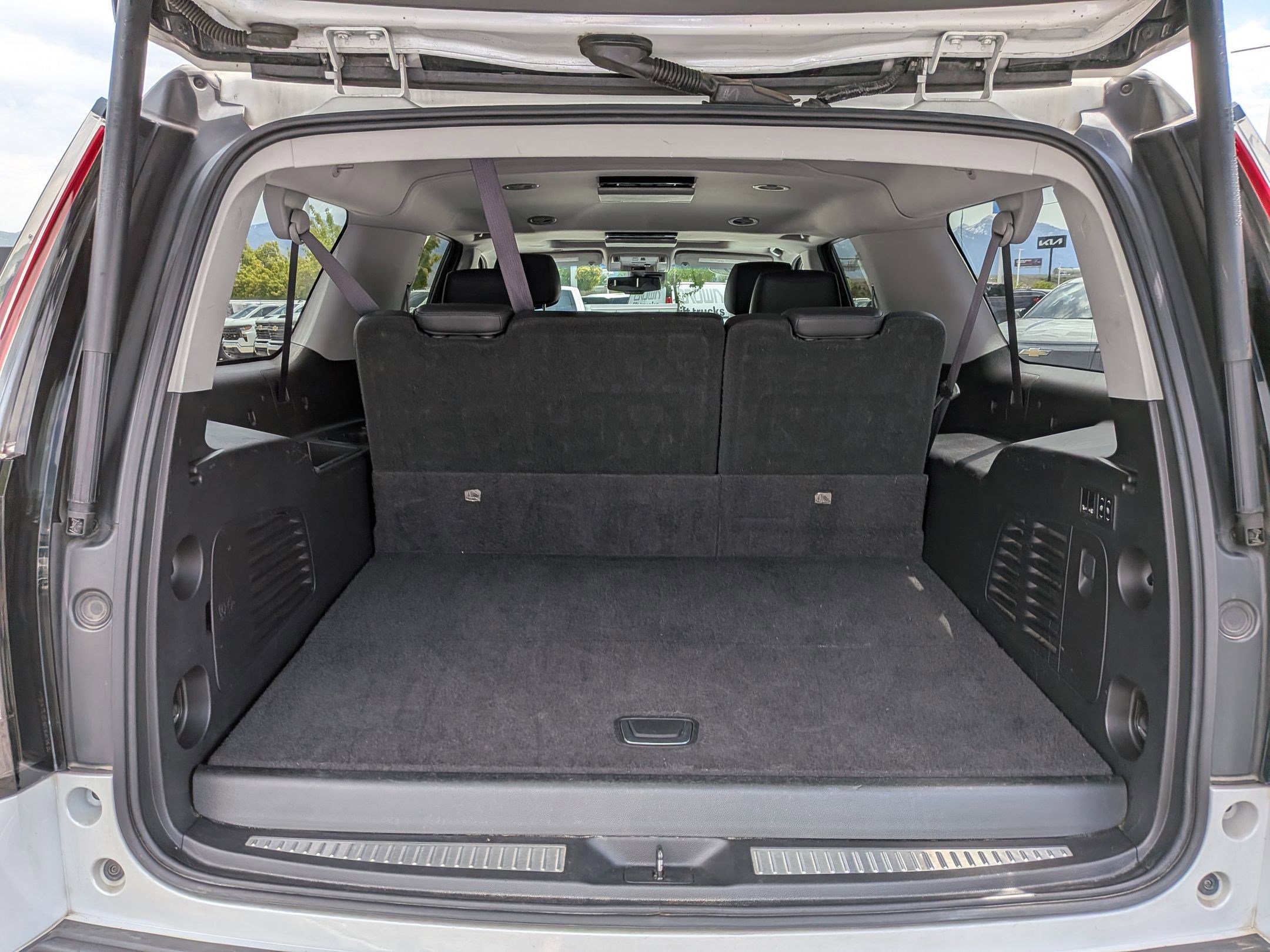 Used 2016 Cadillac Escalade ESV Premium AWD/4WD image 30