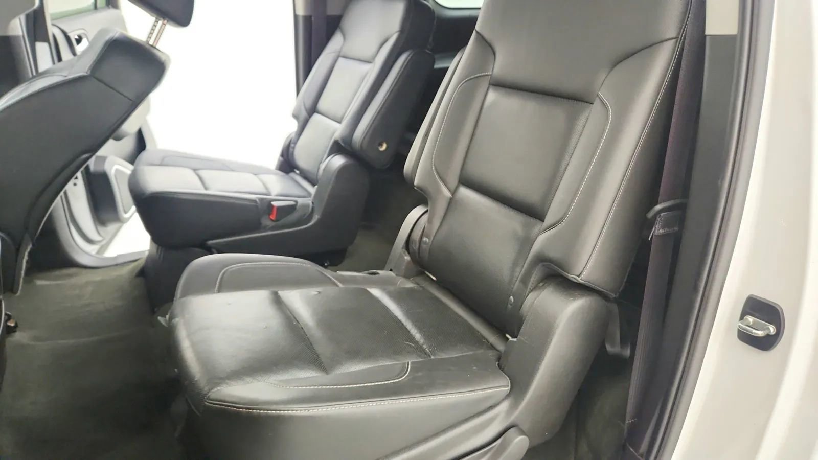 Used 2015 Chevrolet Suburban LTZ image 28