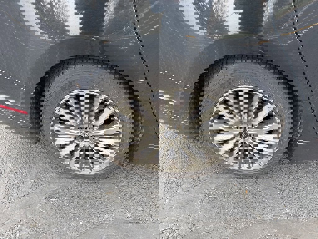 Used 2017 Lincoln MKZ Premiere image 11