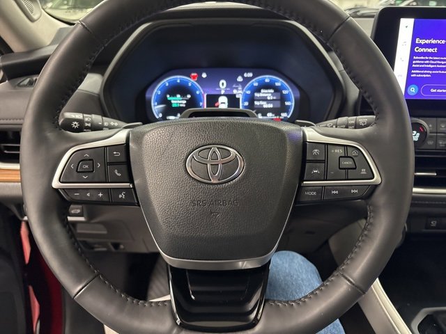 Used 2024 Toyota Grand Highlander Platinum image 25