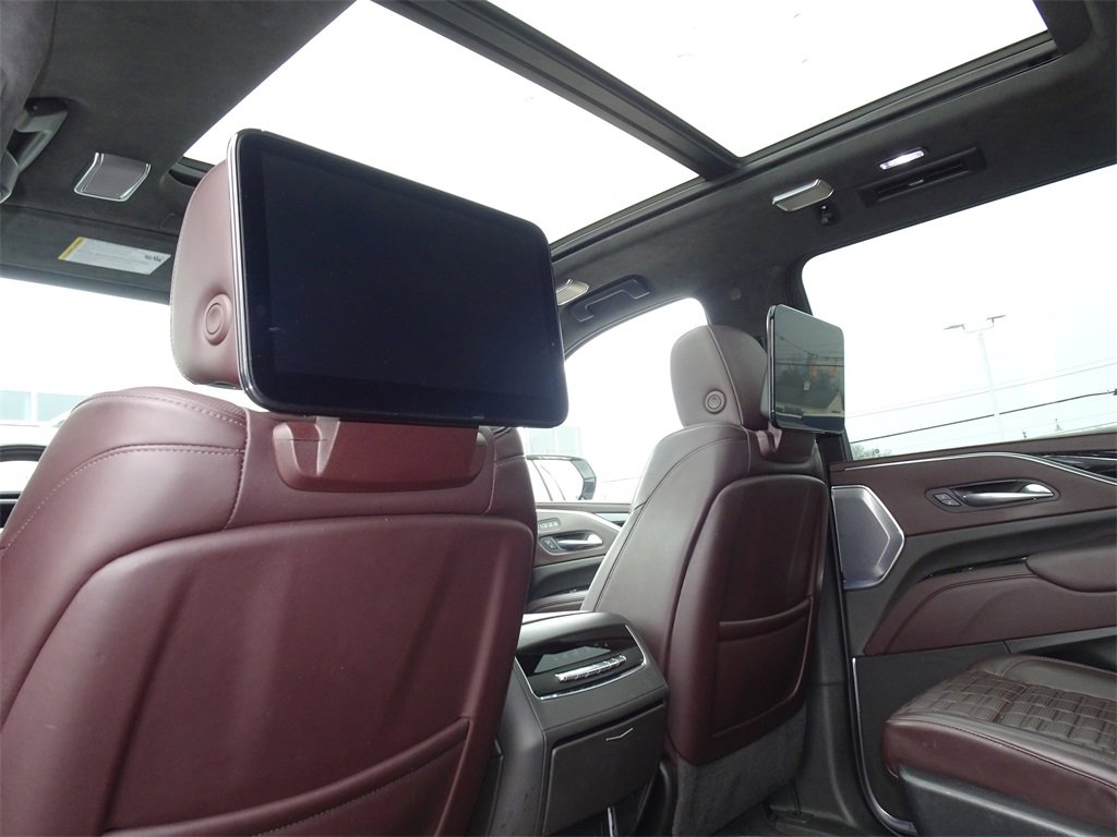 Certified 2023 Cadillac Escalade ESV Premium Luxury Platinum w/ LPO, Radiant Package image 16
