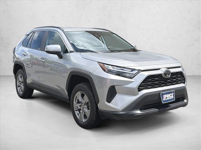 Used 2025 Toyota RAV4 XLE AWD/4WD video 3