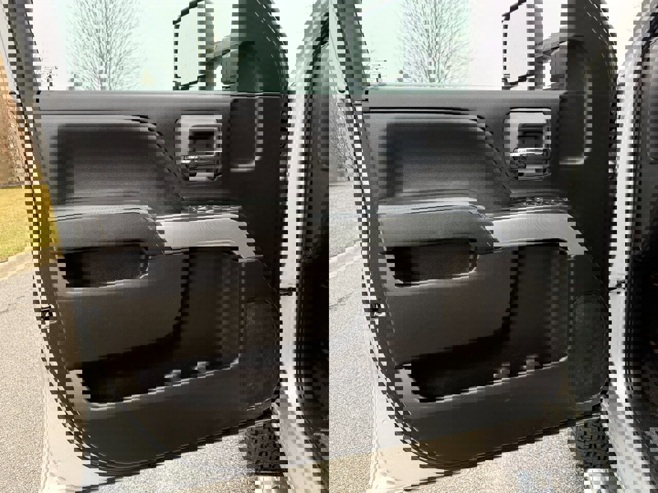 Used 2018 Chevrolet Silverado 2500 LT w/ LT Convenience Package image 33