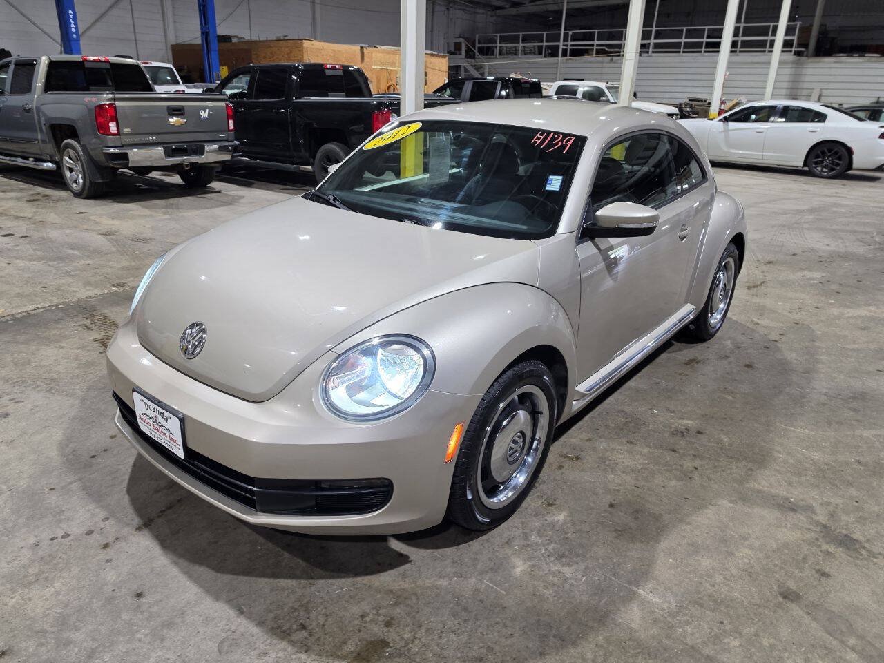 Used 2012 Volkswagen Beetle 2.5 FWD image 2