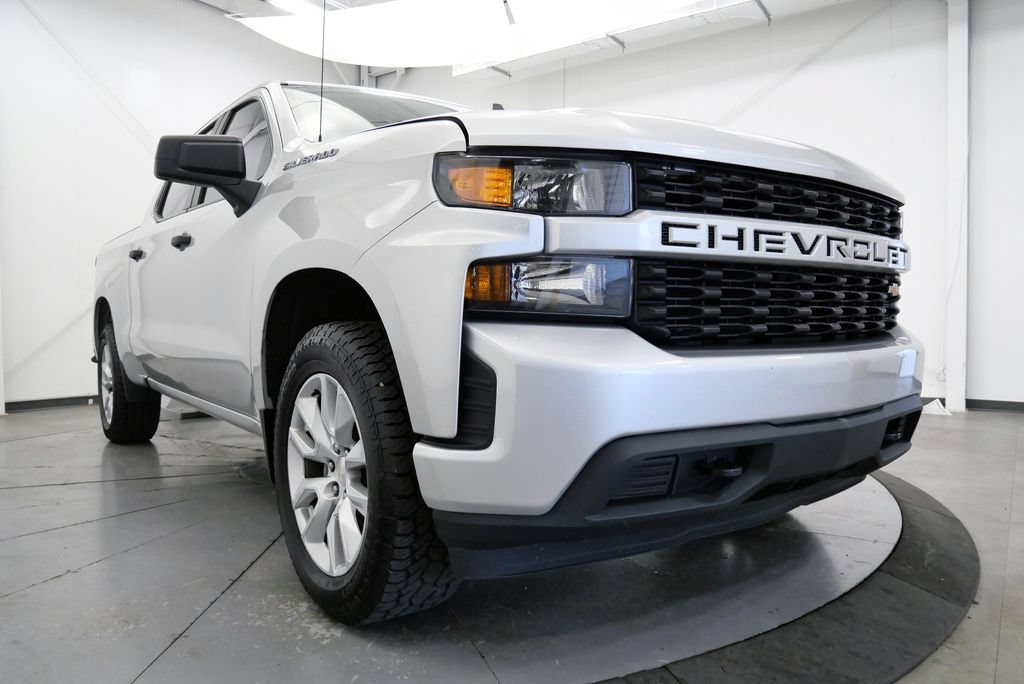 Used 2020 Chevrolet Silverado 1500 Custom w/ Custom Value Package AWD/4WD image 36