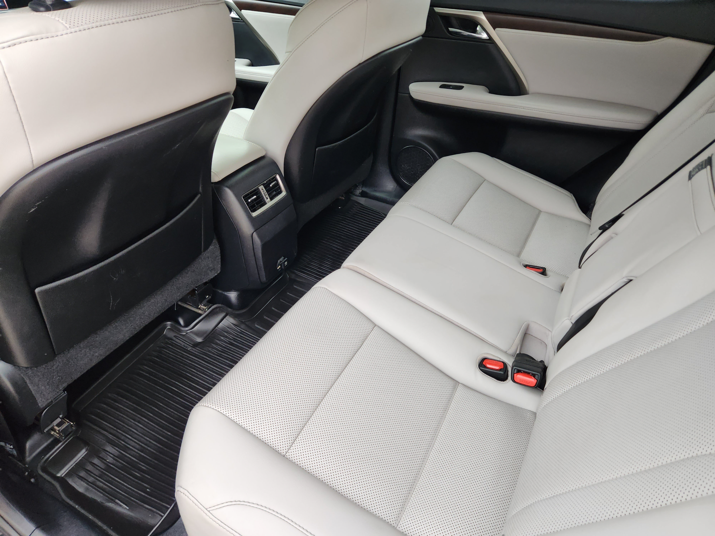 Certified 2022 Lexus RX 350 FWD w/ Premium Package image 31