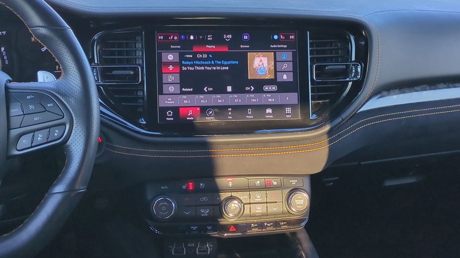 Used 2023 Dodge Durango R/T w/ Hemi Orange Plus Package image 35