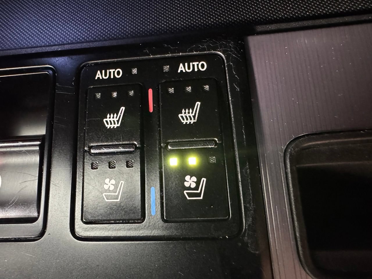 Used 2020 Lexus RX 350 F Sport w/ Accessory Package AWD/4WD image 23