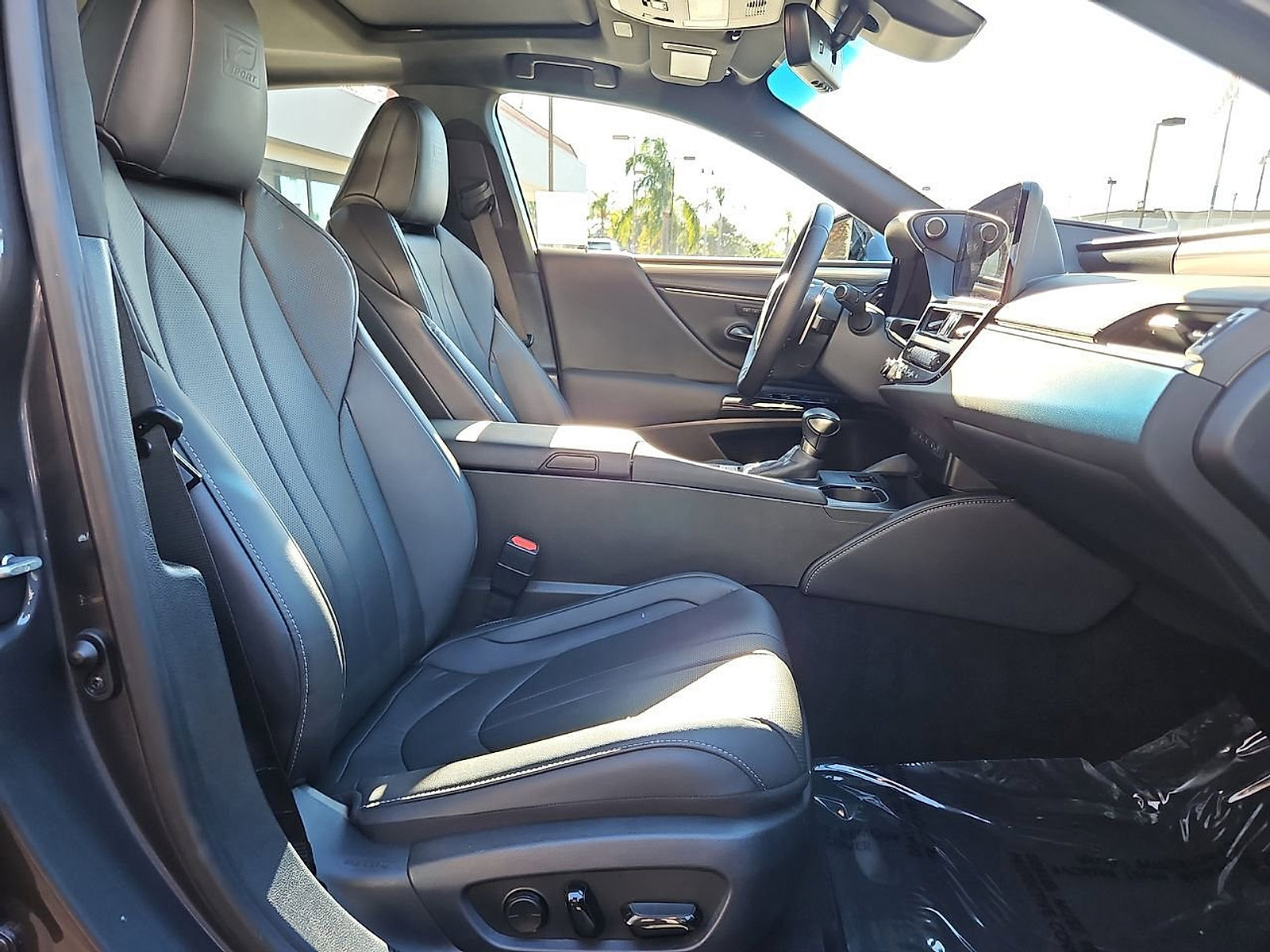 Certified 2024 Lexus ES 300h F Sport image 36