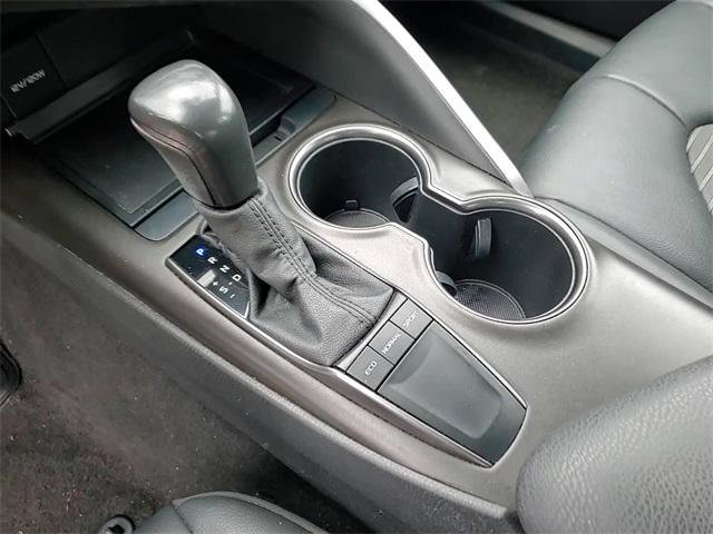 Certified 2022 Toyota Camry SE image 18