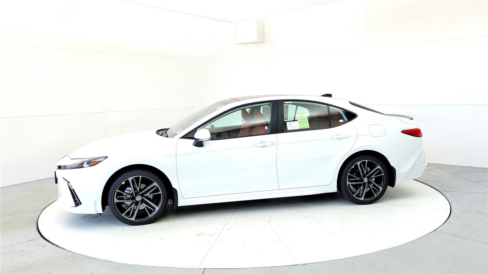 New 2026 Toyota Camry XSE AWD/4WD image 3