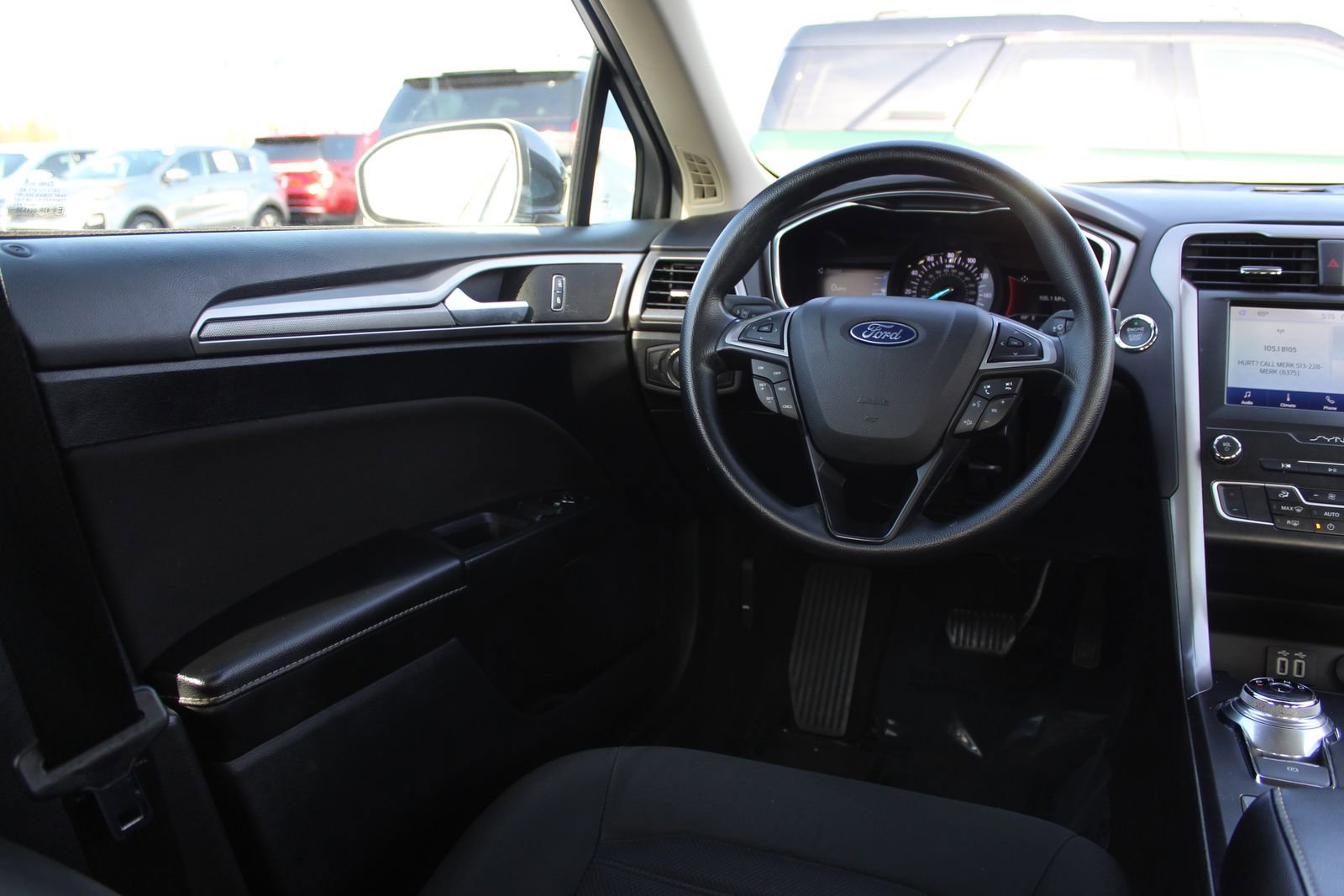 Used 2020 Ford Fusion SE image 9