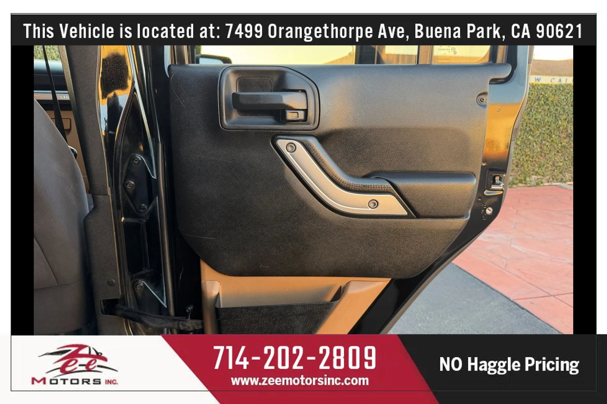 Used 2013 Jeep Wrangler Unlimited Sahara w/ Connectivity Group image 34