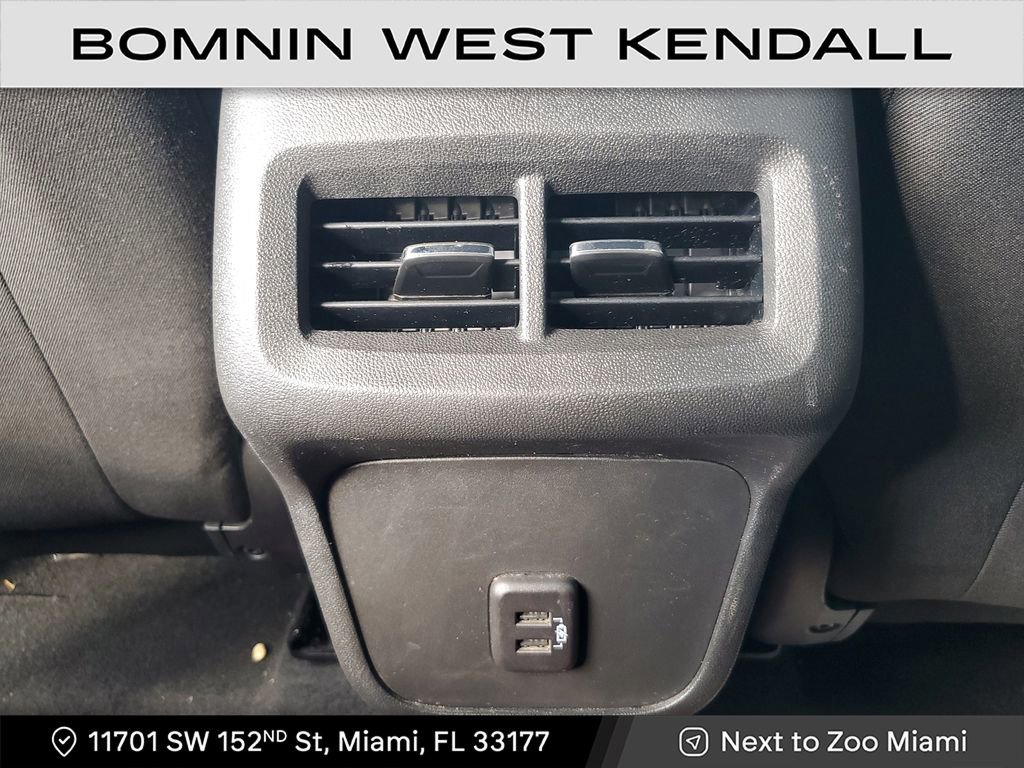 Used 2023 Chevrolet Equinox LS image 16