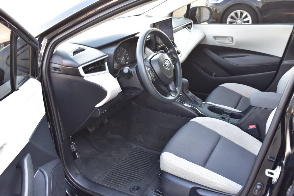 Used 2024 Toyota Corolla LE FWD image 15