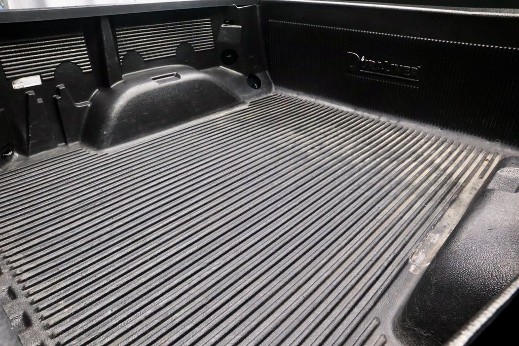 Used 2023 Chevrolet Silverado 1500 RST AWD/4WD image 13