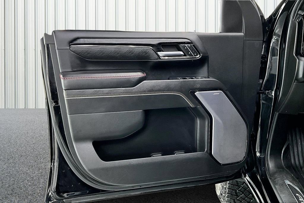 Used 2024 GMC Sierra 2500 AT4X image 21