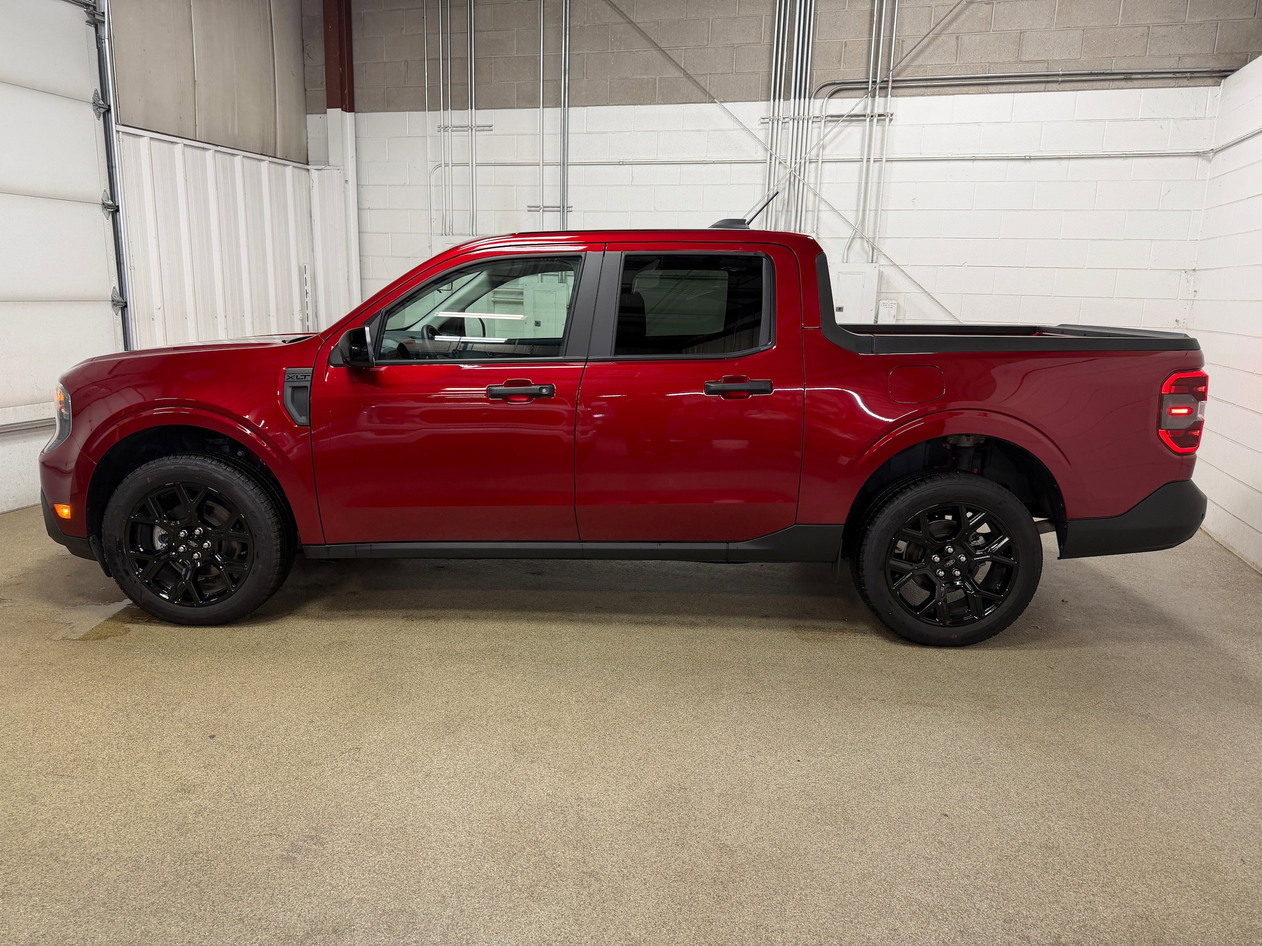 Used 2025 Ford Maverick XLT w/ XLT Luxury Package AWD/4WD image 6