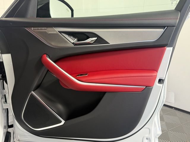 New 2026 Jaguar F-PACE R-Dynamic S AWD/4WD image 19