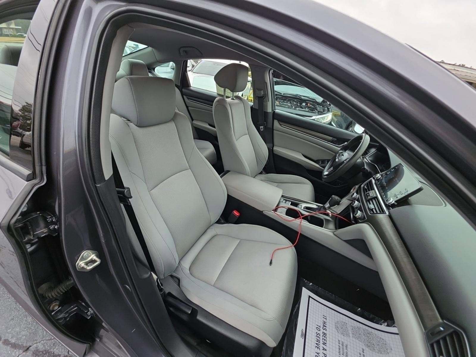 Used 2018 Honda Accord LX image 13