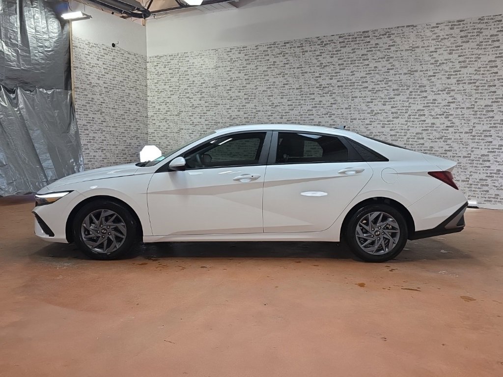 Certified 2024 Hyundai Elantra SEL image 4