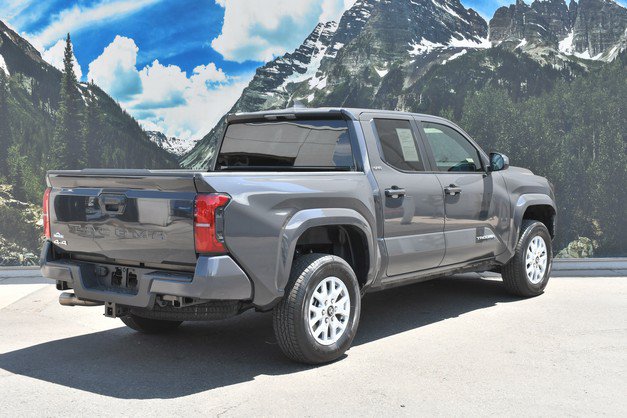 Certified 2025 Toyota Tacoma SR5 AWD/4WD image 3