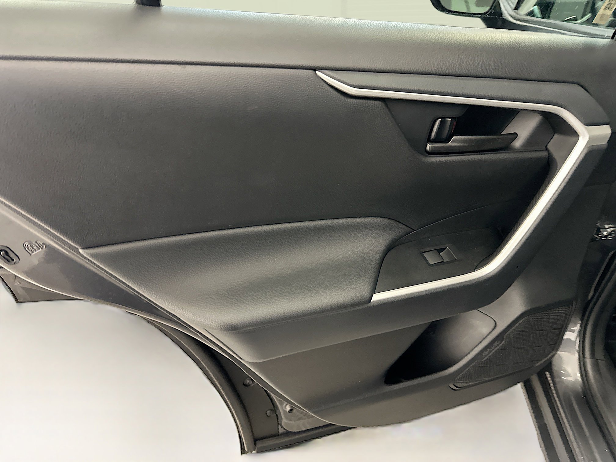 Used 2025 Toyota RAV4 LE image 27