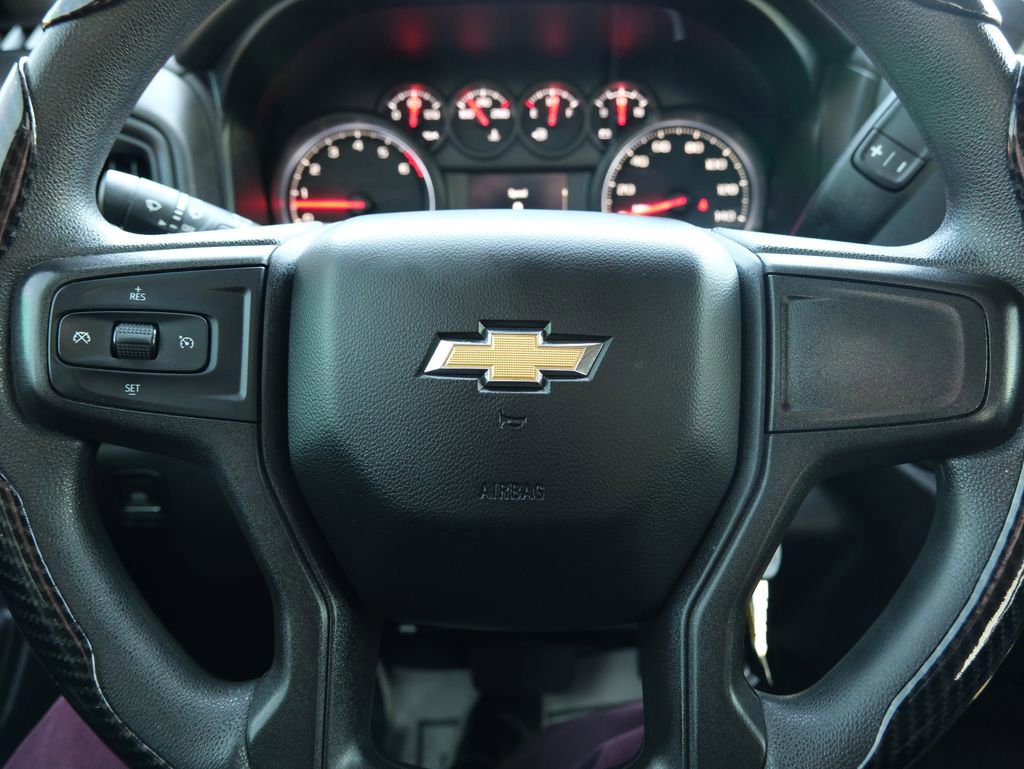 Used 2020 Chevrolet Silverado 1500 Custom w/ Custom Value Package image 15