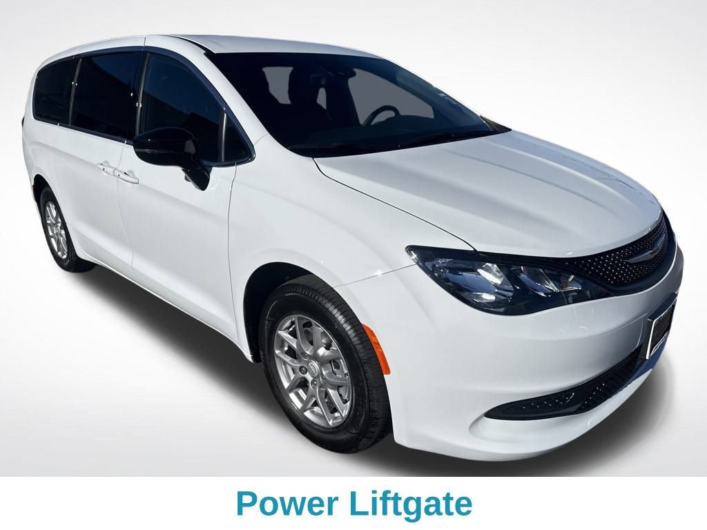 New 2026 Chrysler Voyager LX image 8
