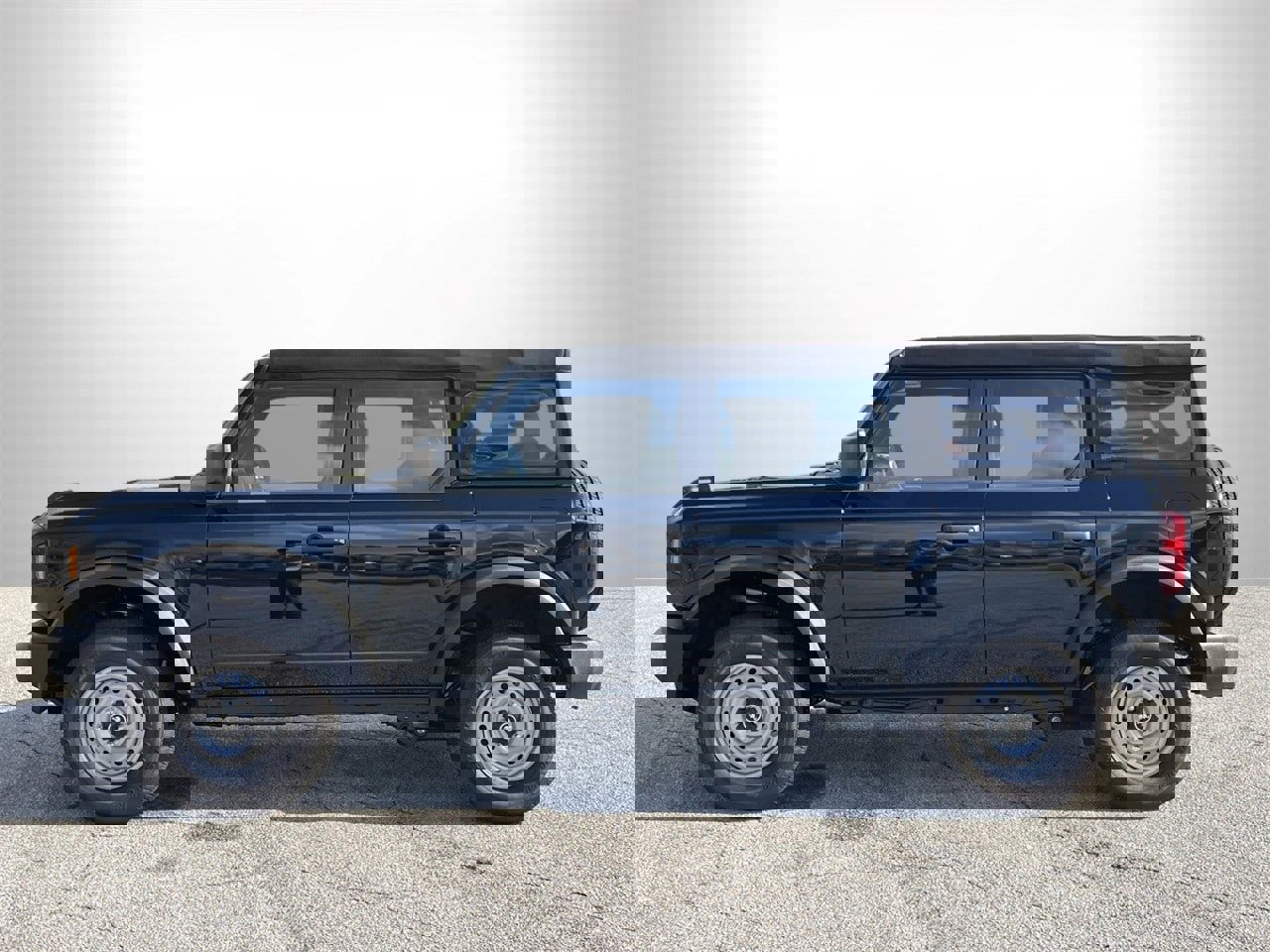 New 2025 Ford Bronco 4-Door image 20