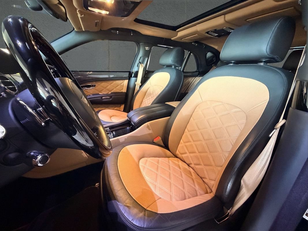 Used 2016 Bentley Mulsanne Speed RWD image 23