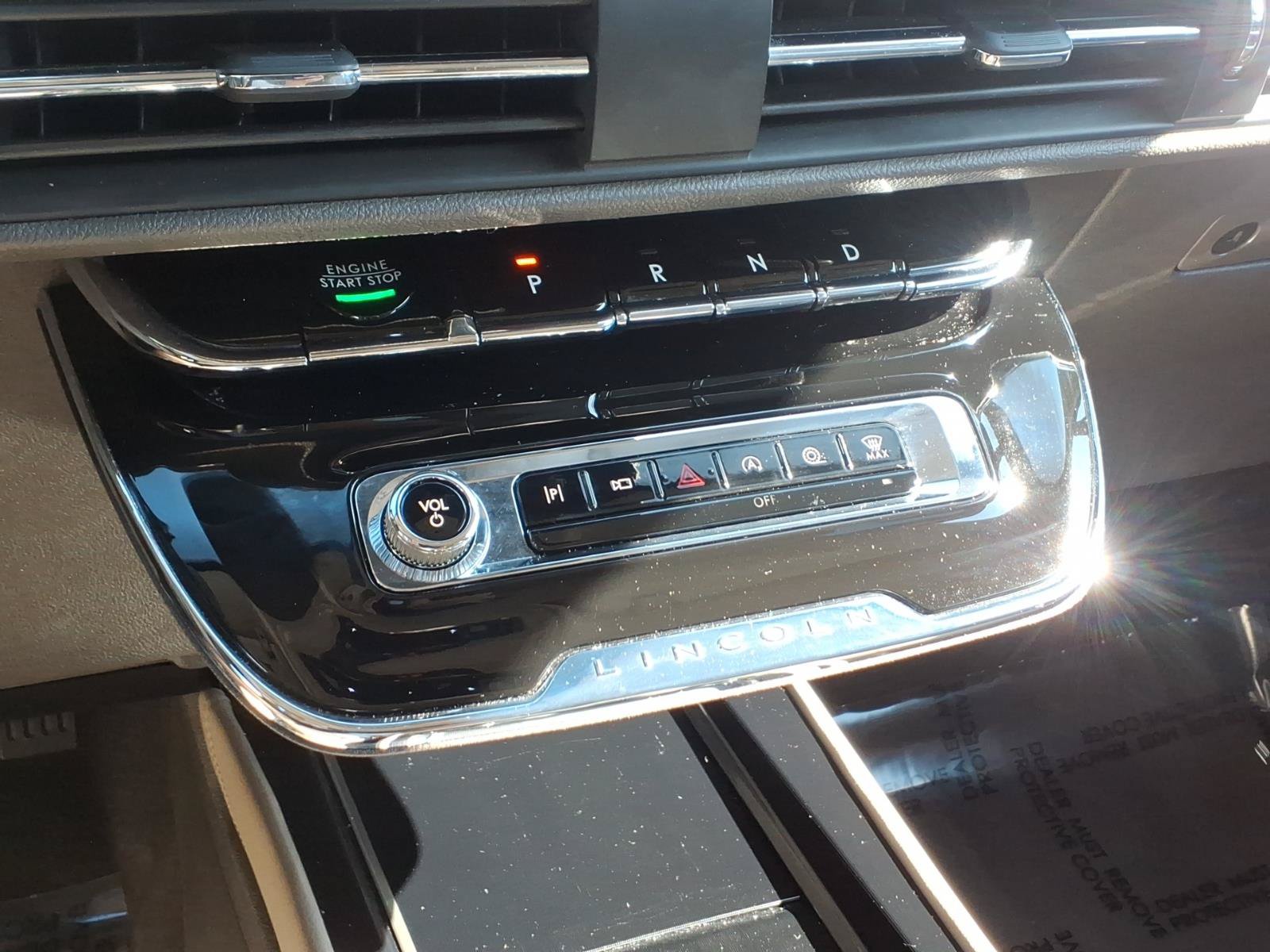 Certified 2024 Lincoln Corsair AWD image 18