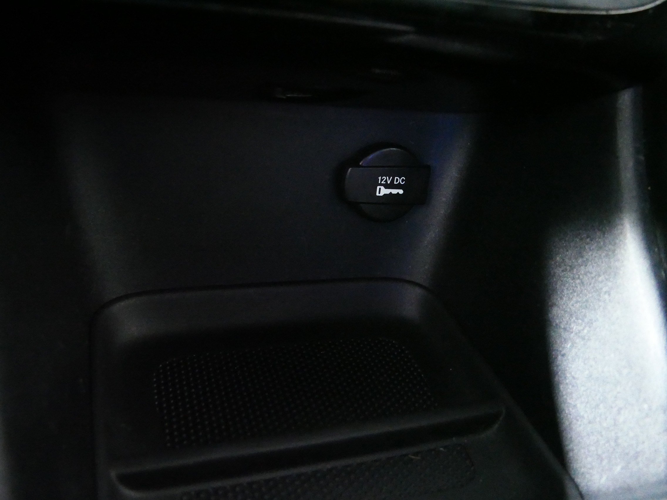 Used 2011 Chrysler 200 LX FWD image 32
