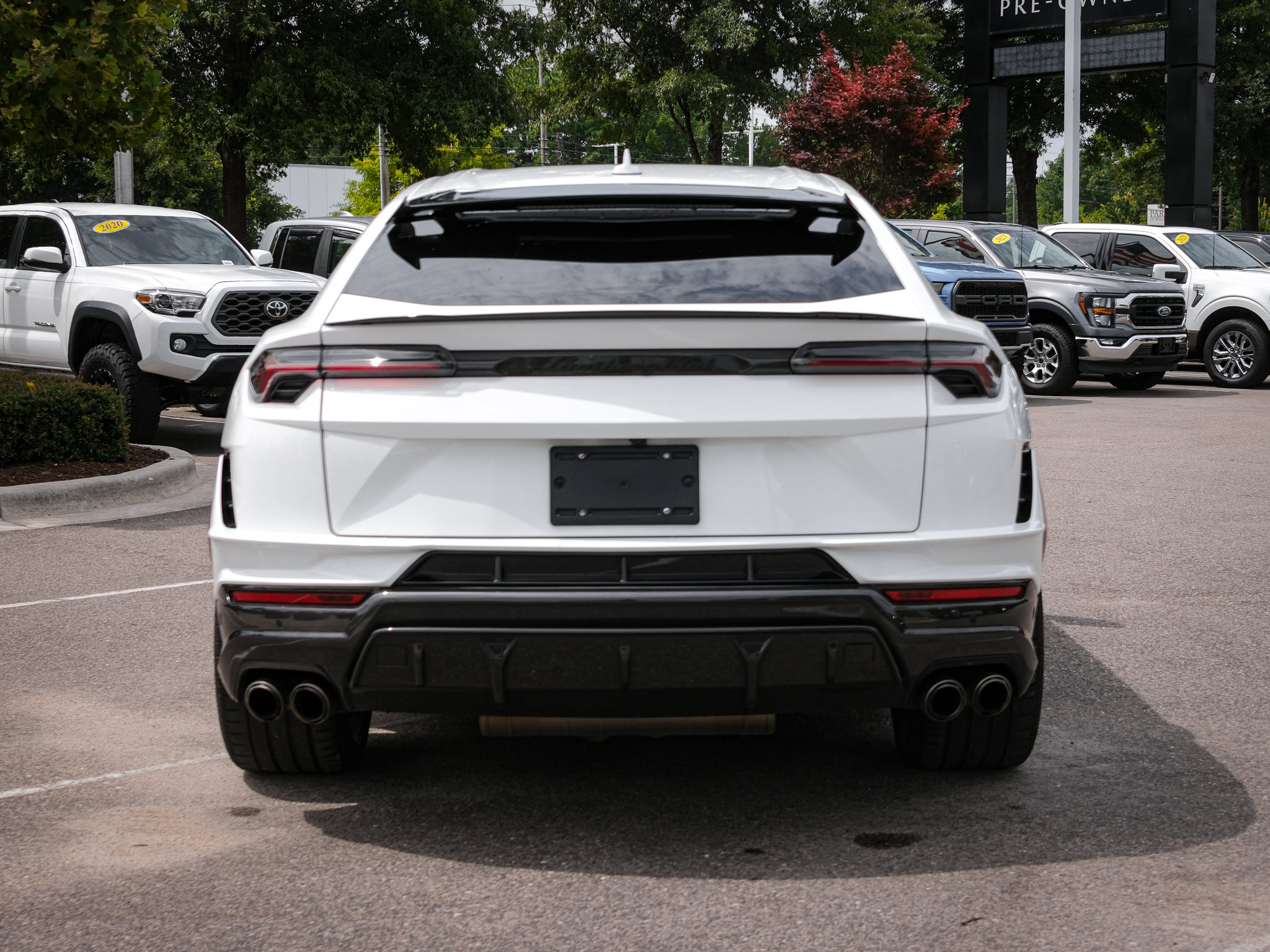 Used 2023 Lamborghini Urus Performante AWD/4WD image 10