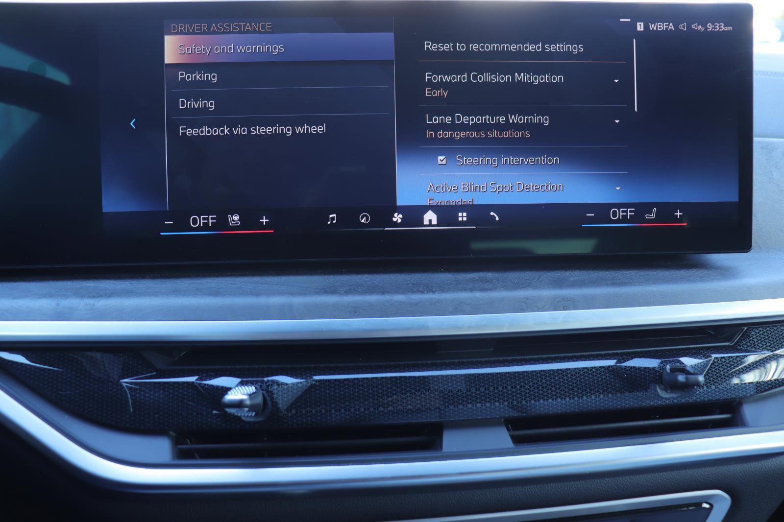 Used 2024 BMW X5 xDrive40i w/ Premium Package image 38