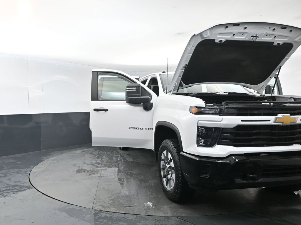 Used 2025 Chevrolet Silverado 2500 Custom w/ Custom Value Package image 32