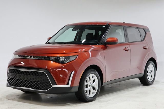 Used 2024 Kia Soul S FWD image 3