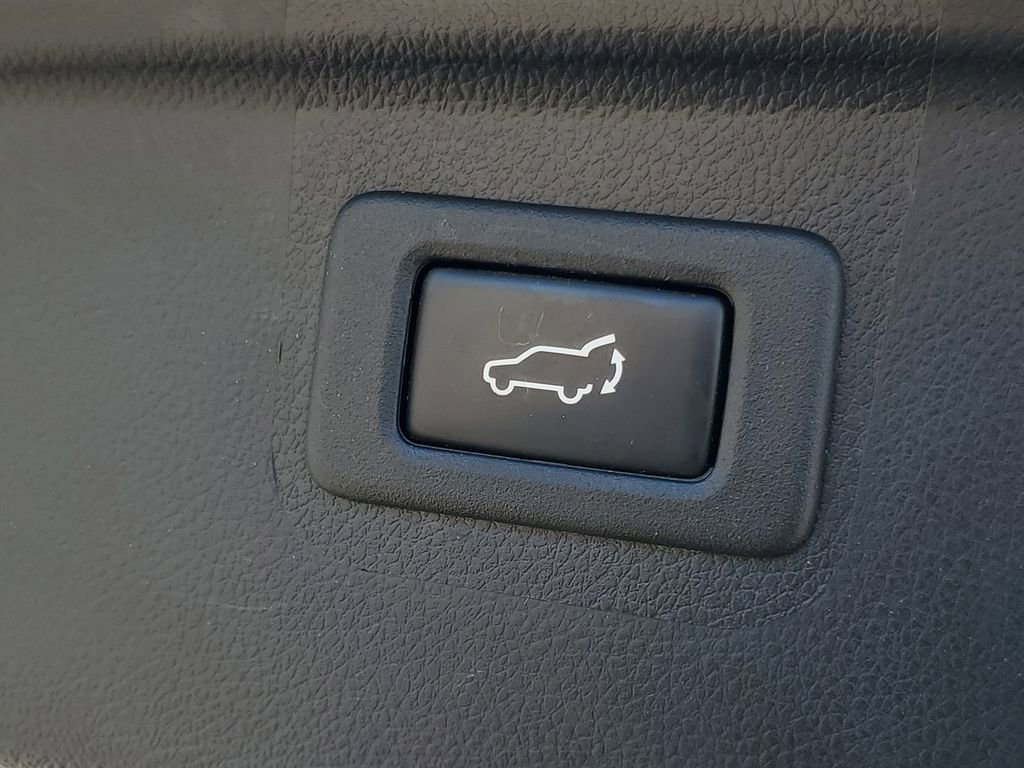 Used 2016 Subaru Outback 3.6R Limited image 32